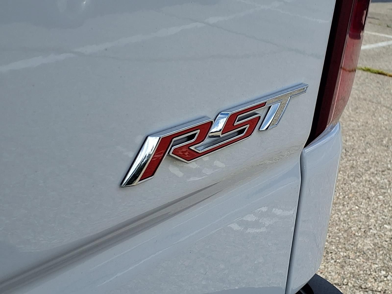 New 2026 Chevrolet Silverado 1500 RST w/ RST Select Package AWD/4WD image 7