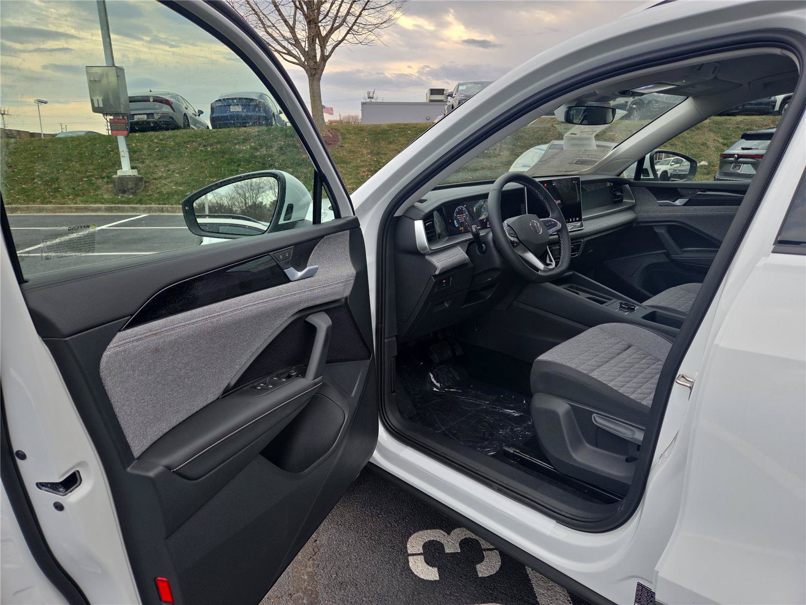 New 2026 Volkswagen Tiguan S AWD/4WD image 11