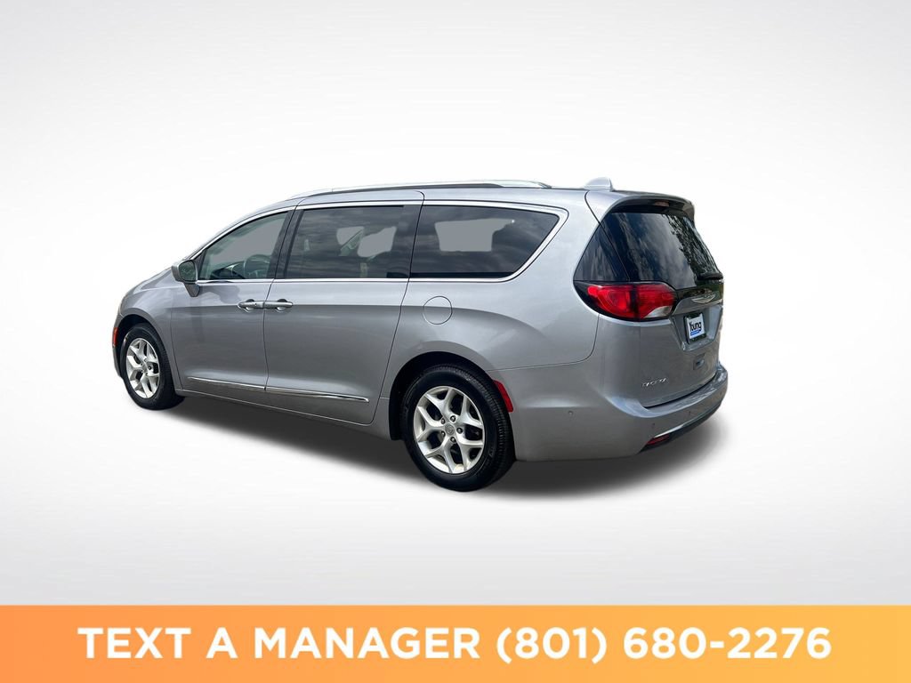 Used 2018 Chrysler Pacifica Touring-L w/ Advanced Safetytec Group FWD image 3