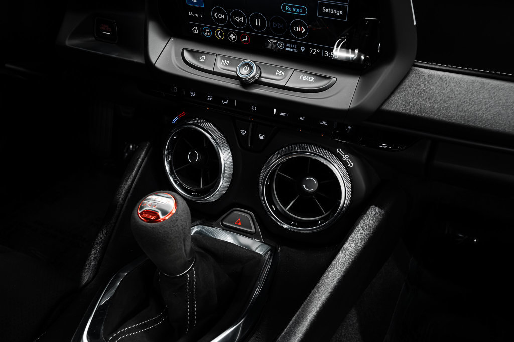 Used 2021 Chevrolet Camaro SS RWD image 26