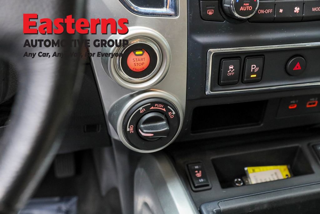 Used 2020 Nissan Titan SV w/ SV Convenience Package image 14