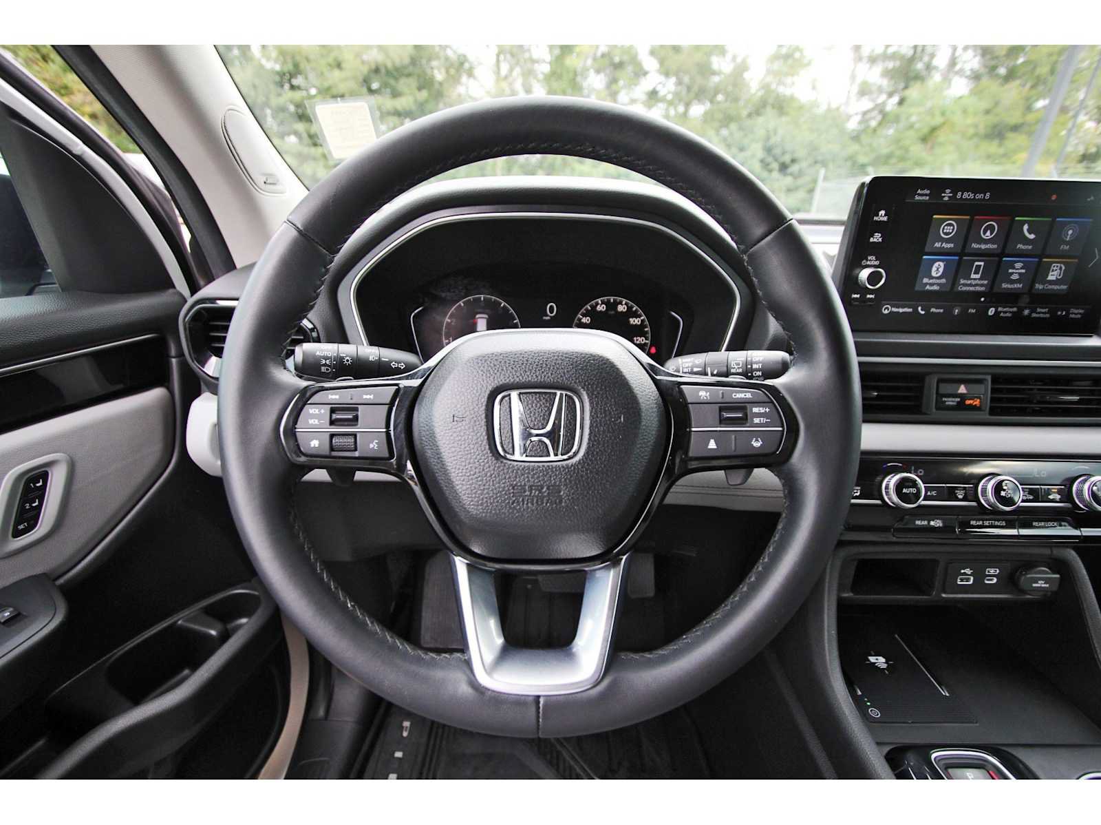 Used 2025 Honda Pilot Touring image 14
