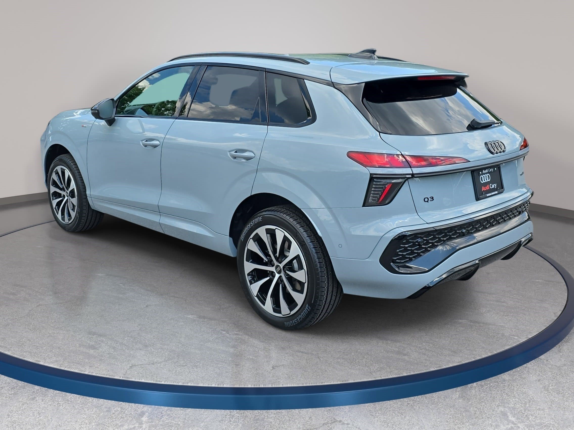 New 2026 Audi Q3 quattro 2.0T AWD/4WD image 7
