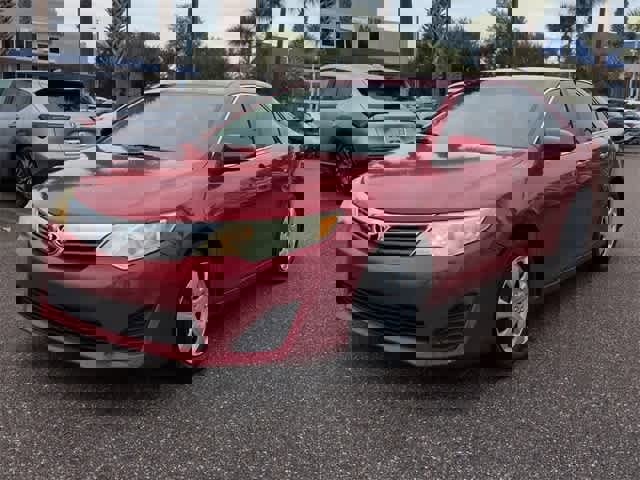 Used 2014 Toyota Camry L image 4