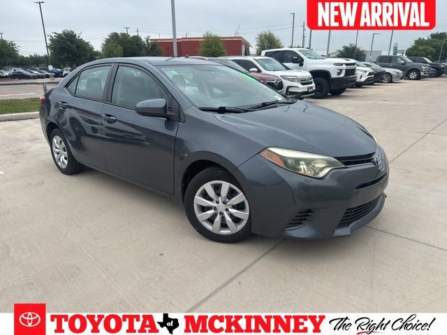 Used 2015 Toyota Corolla LE FWD image 1