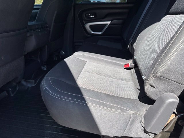Used 2018 Nissan Titan SV AWD/4WD image 23