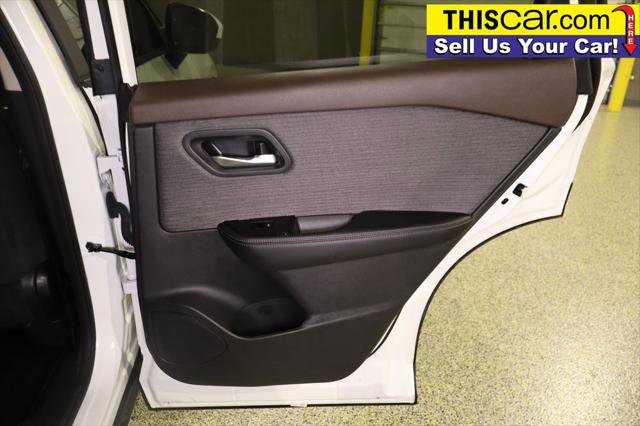 Used 2023 Nissan Rogue SV image 29