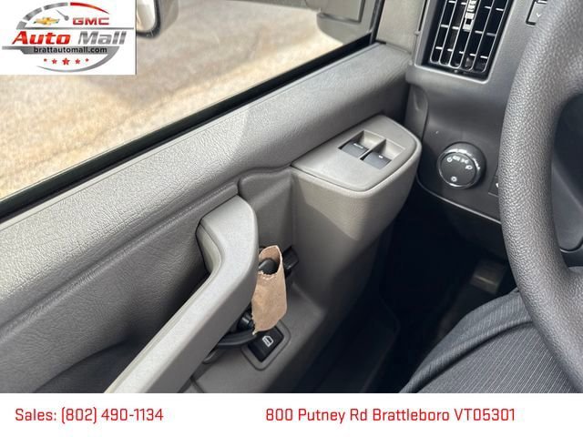 New 2026 GMC Savana 4500 w/ Power Convenience Package RWD image 15