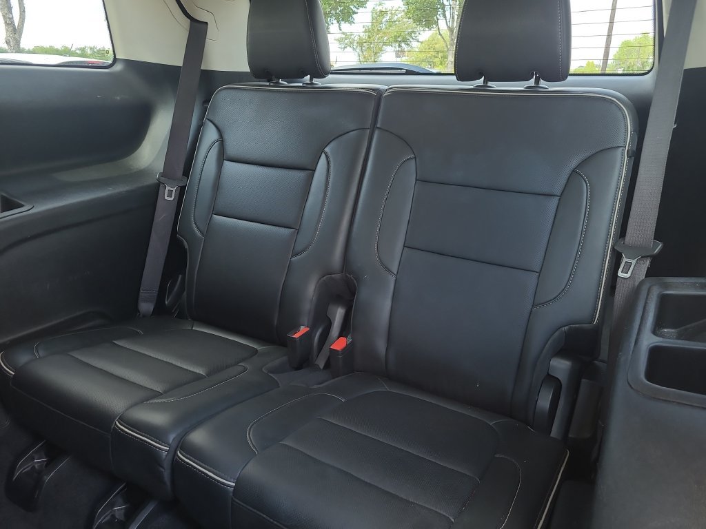 Used 2023 GMC Acadia Denali FWD image 11
