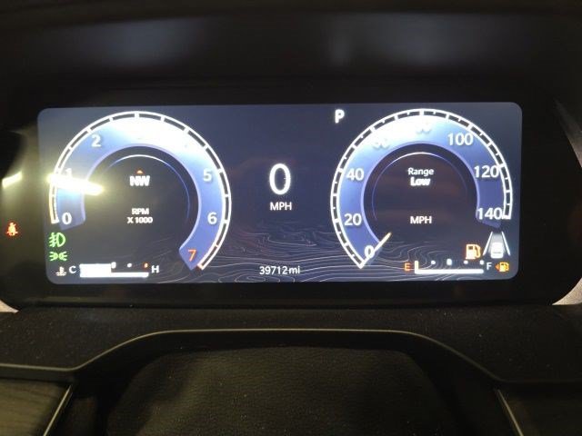 Used 2023 Jeep Grand Cherokee Limited w/ Luxury Tech Group II AWD/4WD image 19