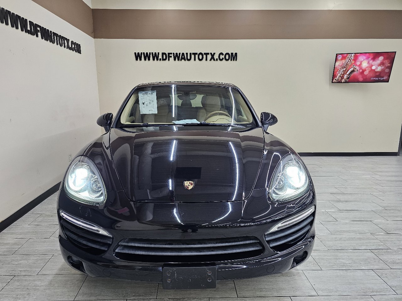 Used 2014 Porsche Cayenne S w/ Comfort Plus Package image 3