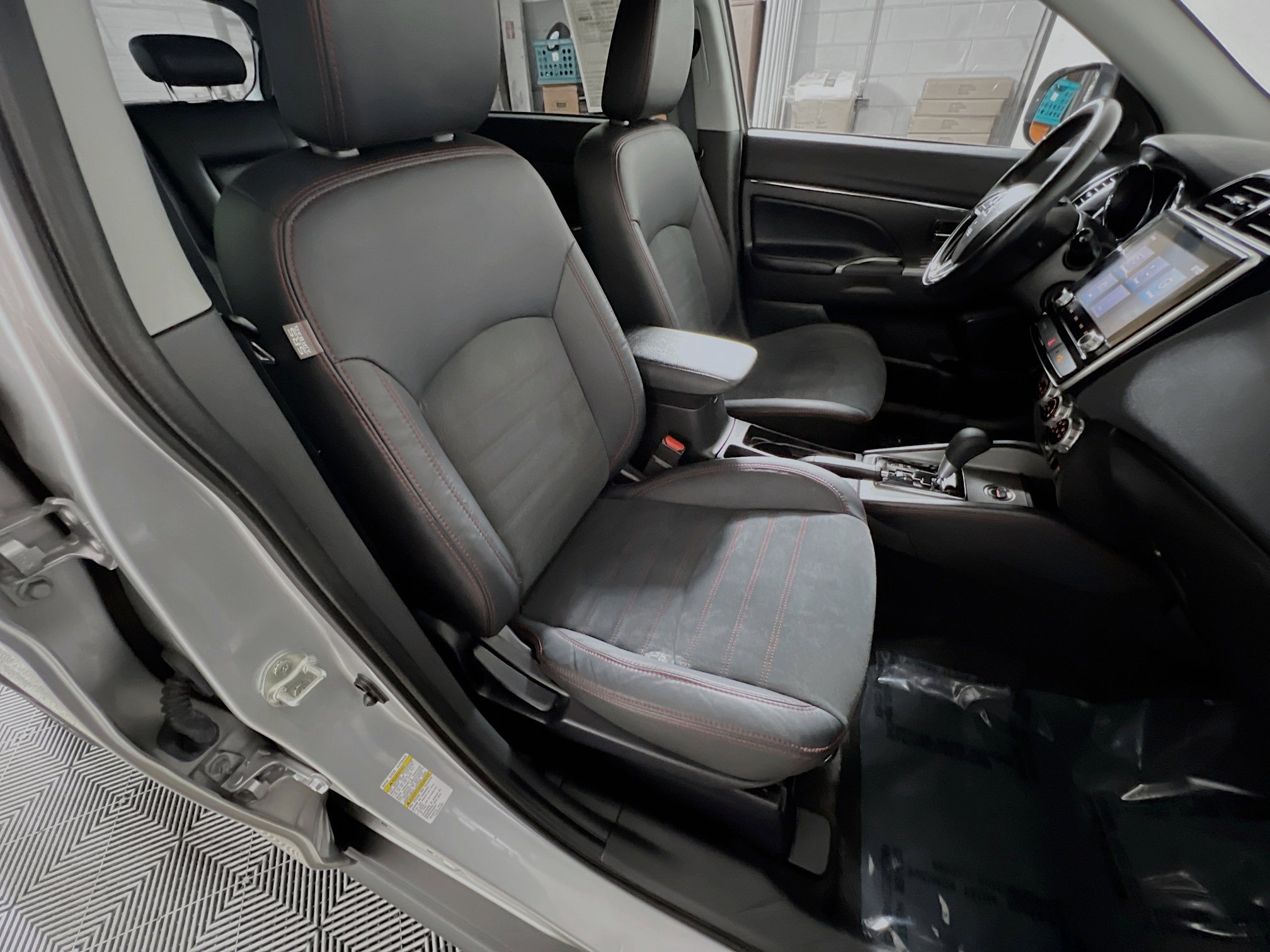 Used 2023 Mitsubishi Outlander Sport SE image 31