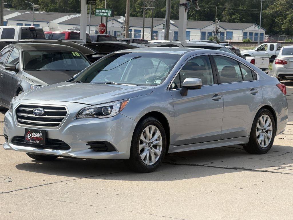 Used 2017 Subaru Legacy 2.5i Premium AWD/4WD image 3