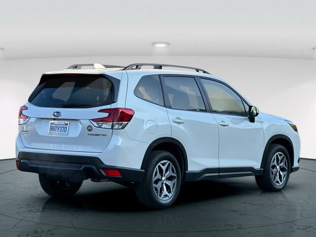 Certified 2023 Subaru Forester Premium image 6