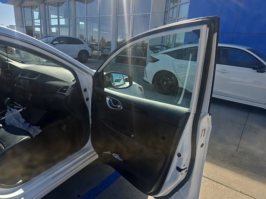 Used 2019 Nissan Sentra SL w/ Exterior Package FWD image 17
