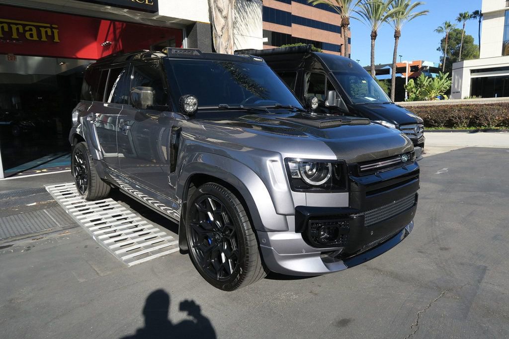 Used 2024 Land Rover Defender 110 X-Dynamic SE image 4