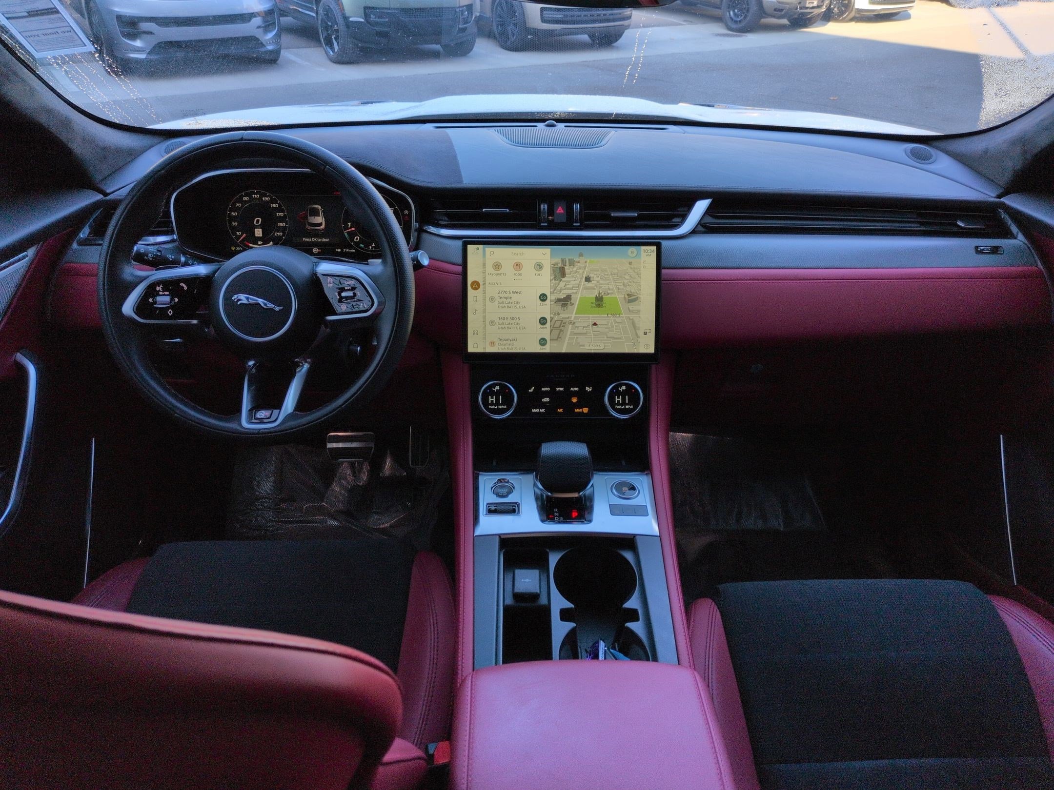 Used 2024 Jaguar F-PACE SVR image 26