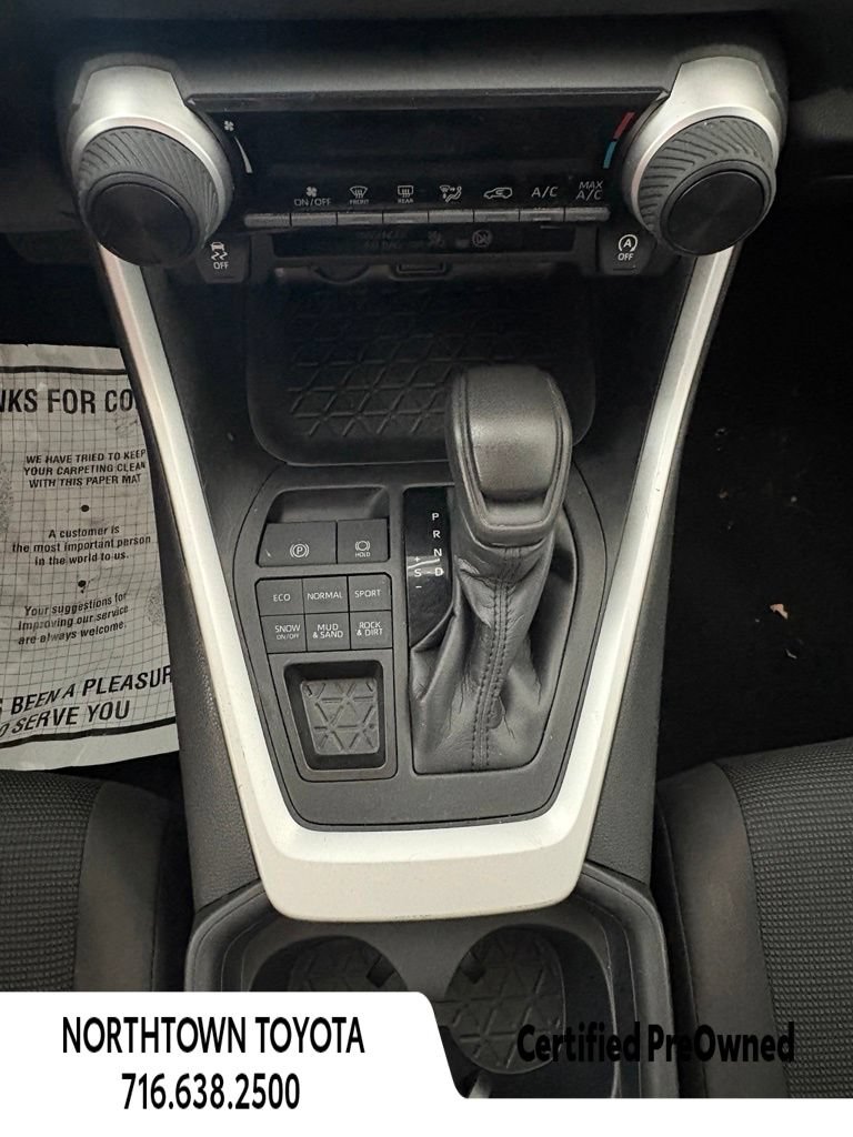 Used 2020 Toyota RAV4 LE w/ All Weather Liner Package AWD/4WD image 22
