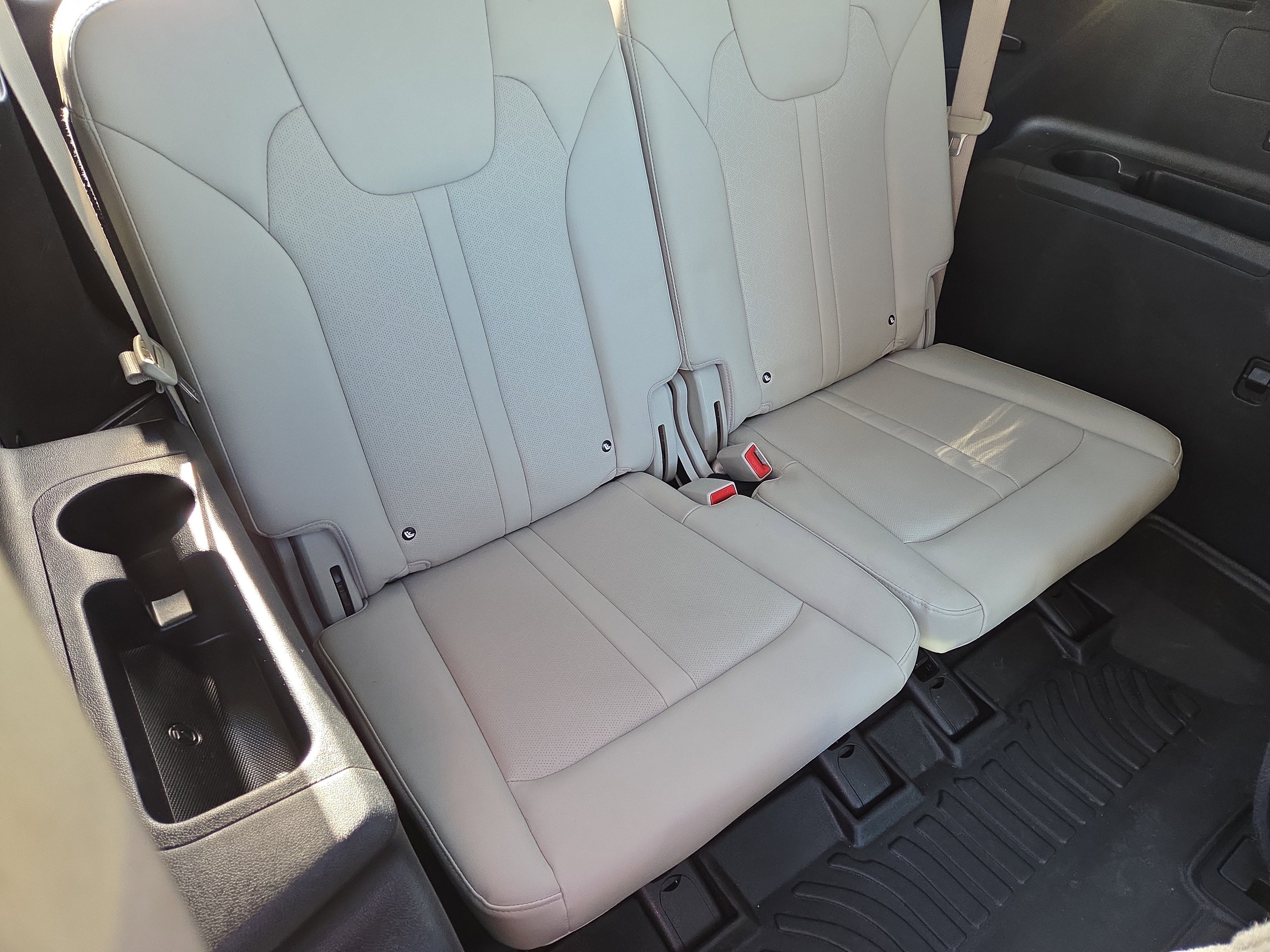 Used 2022 Kia Sorento EX w/ Panoramic Sunroof Package image 20