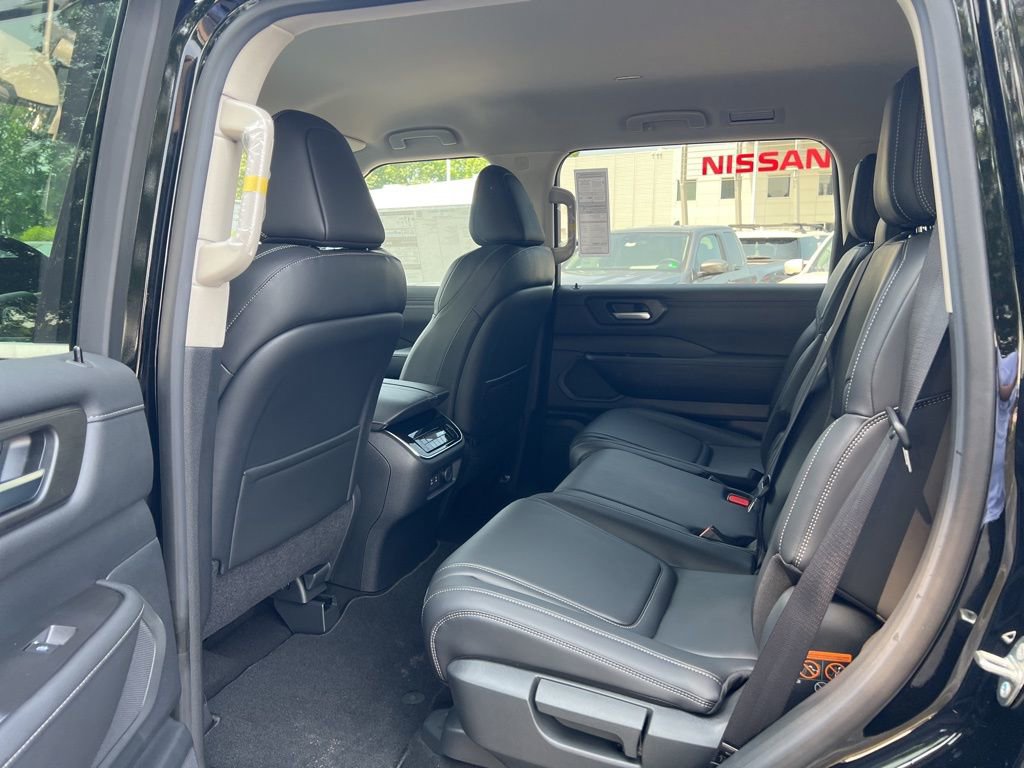 New 2025 Nissan Armada SV image 15