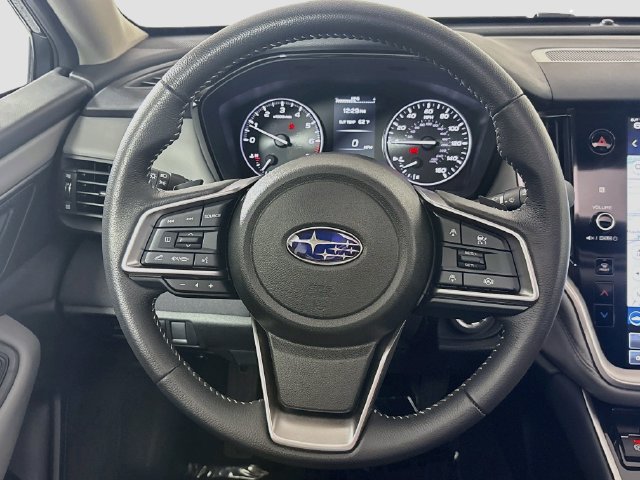 Certified 2025 Subaru Outback Premium AWD/4WD image 13