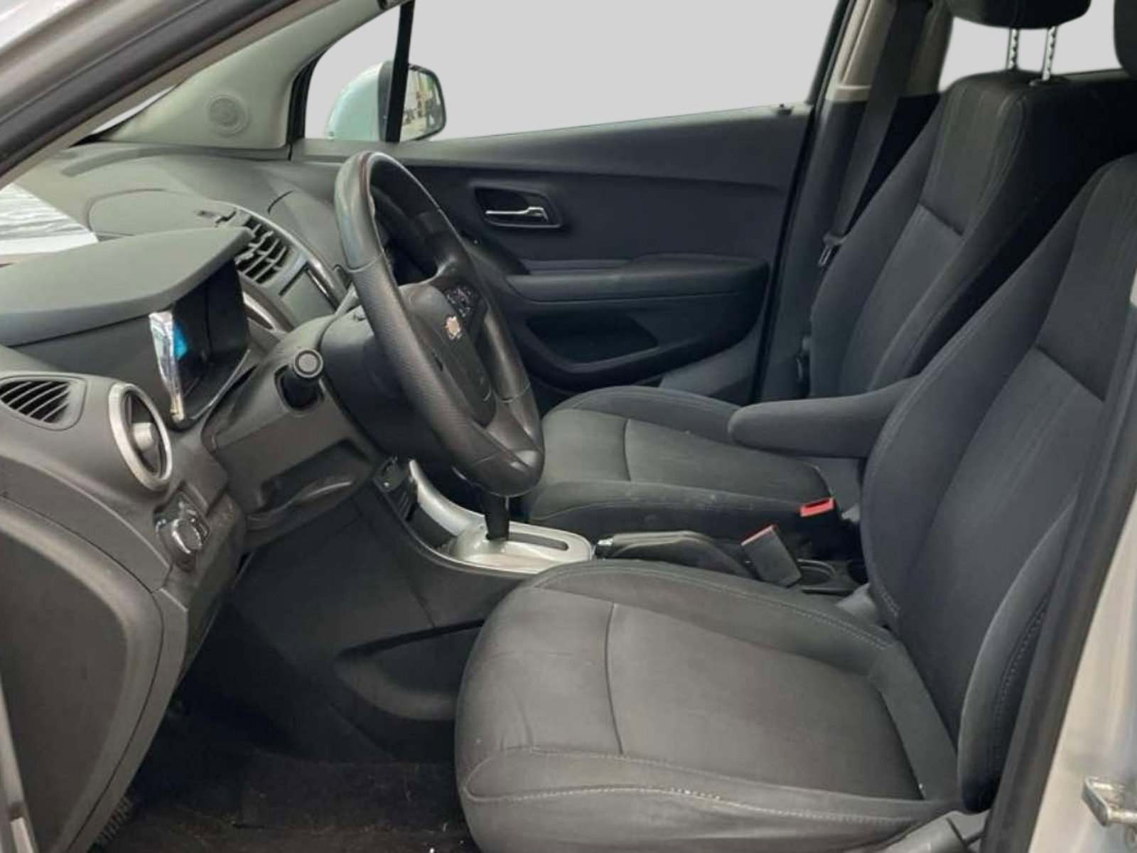 Used 2016 Chevrolet Trax LT image 3