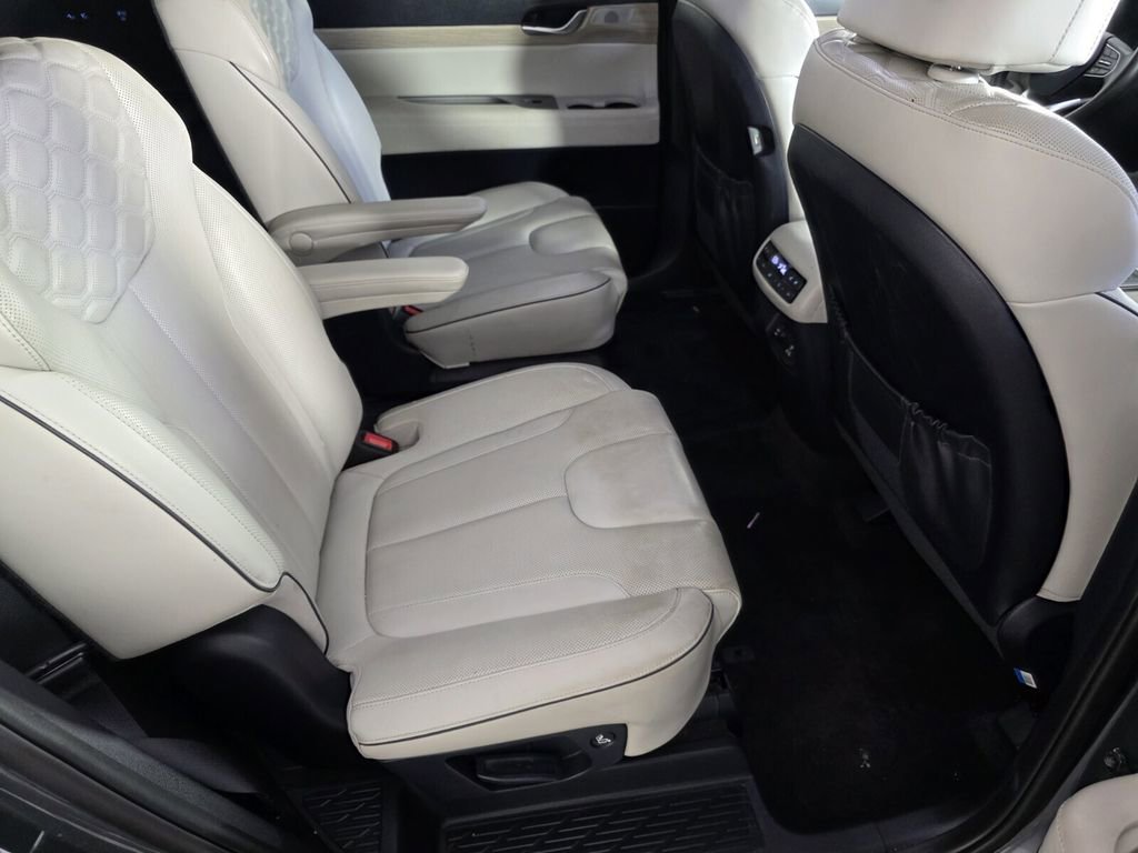 Used 2022 Hyundai Palisade Limited image 31