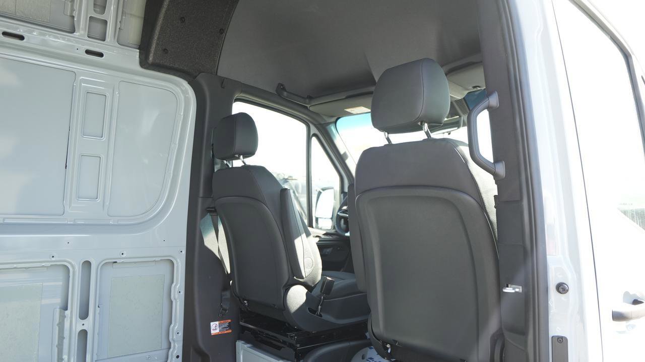 New 2026 Mercedes-Benz Sprinter 2500 image 11