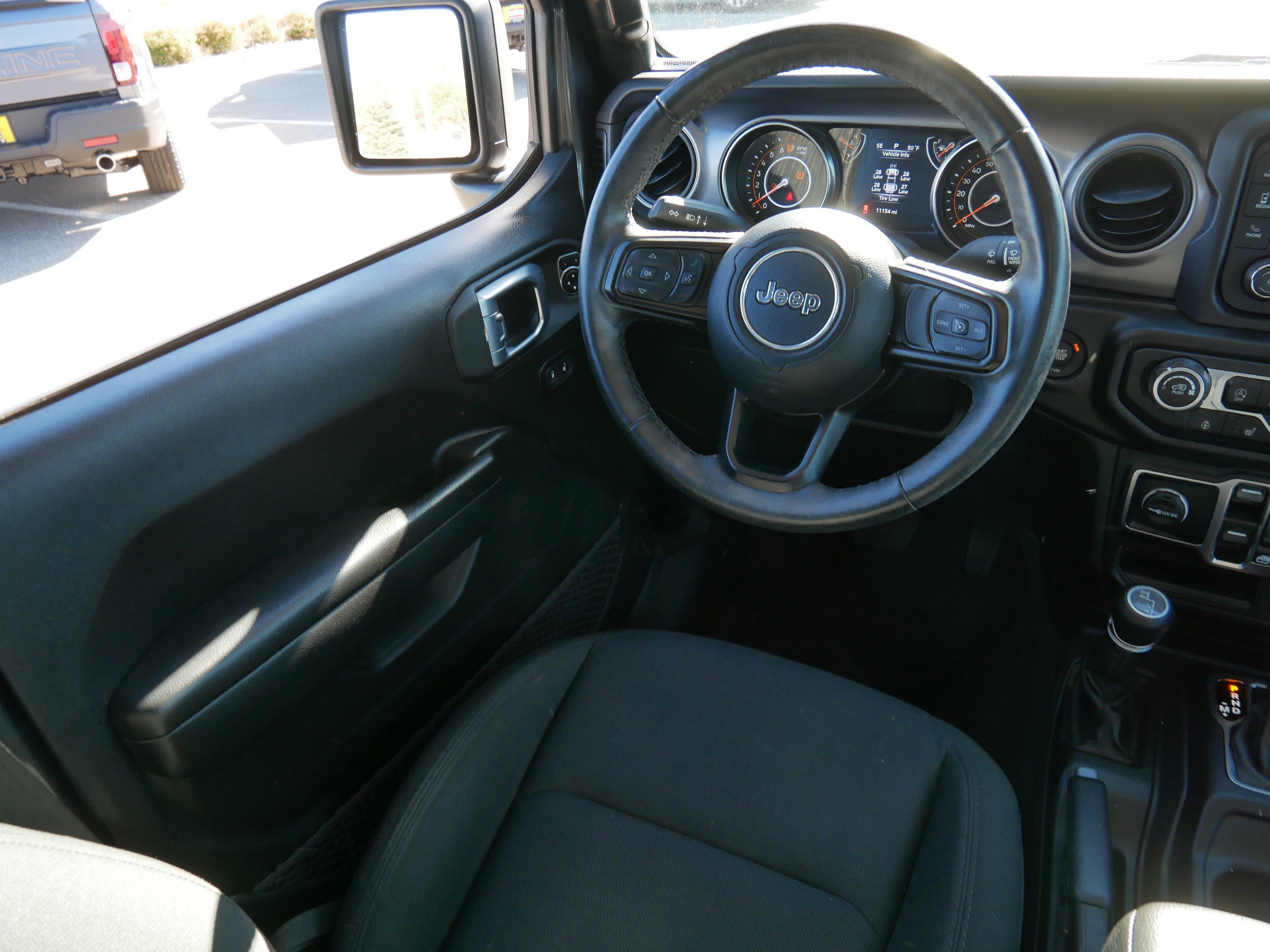 Used 2021 Jeep Gladiator Willys image 9