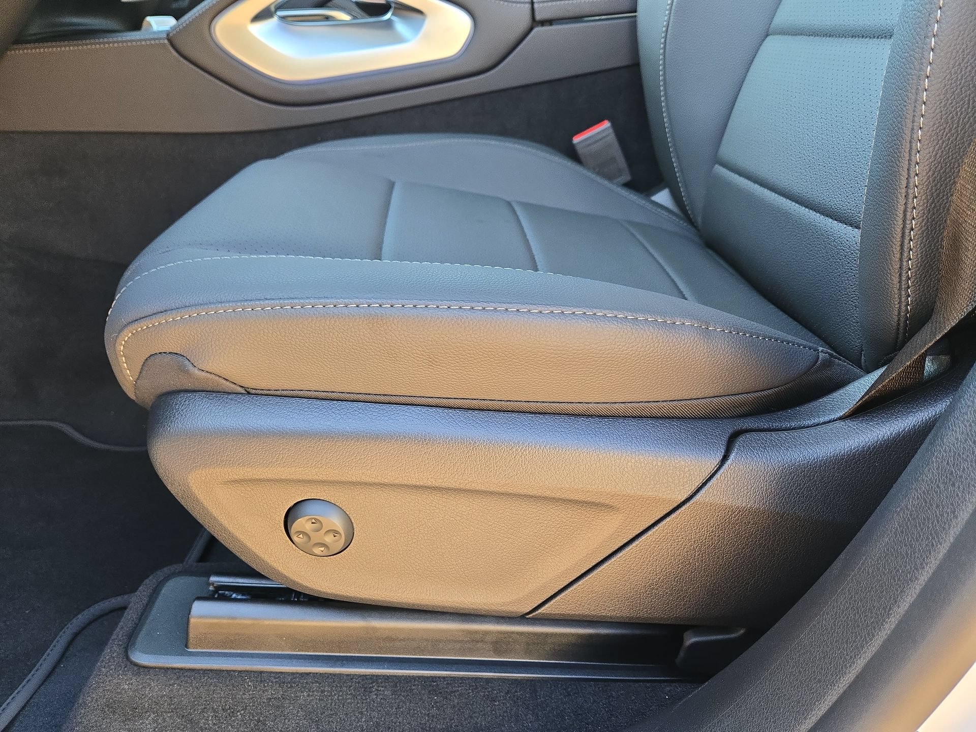 New 2026 Mercedes-Benz GLE 450 4MATIC image 17