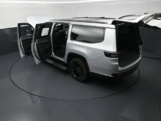 New 2026 Jeep Grand Wagoneer L Limited AWD/4WD image 28