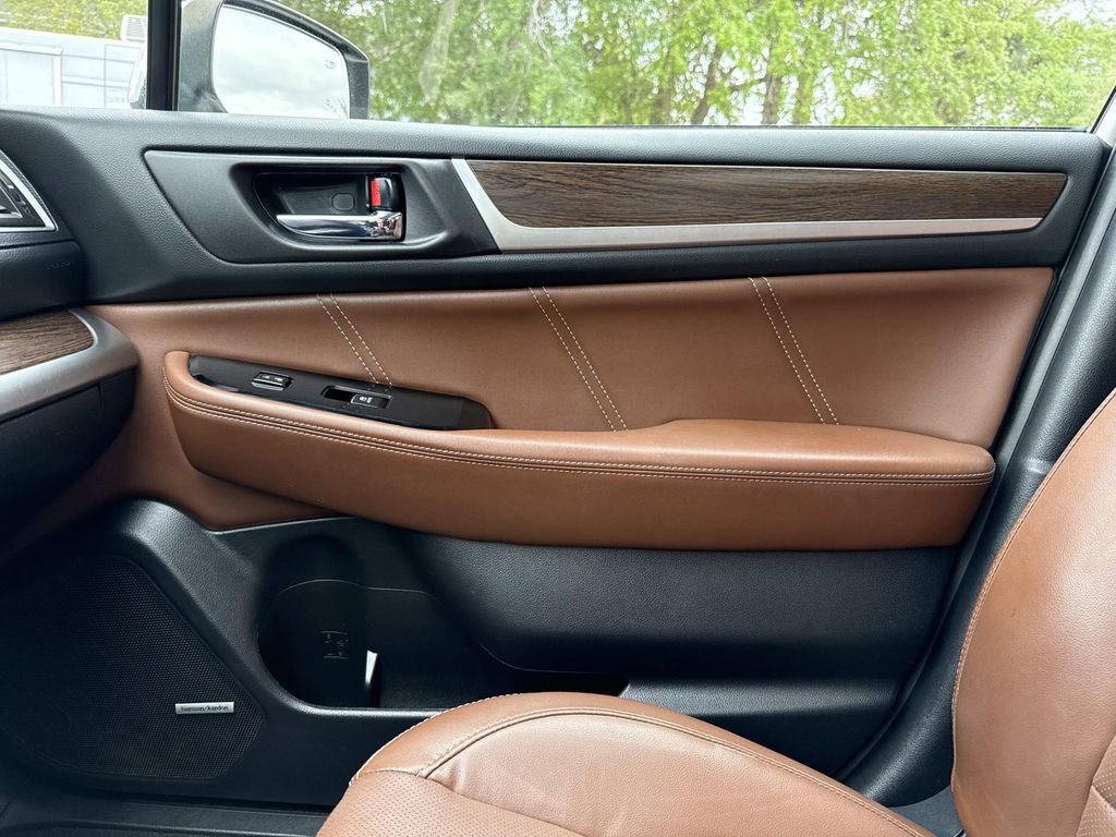 Used 2017 Subaru Outback 2.5i Touring image 30