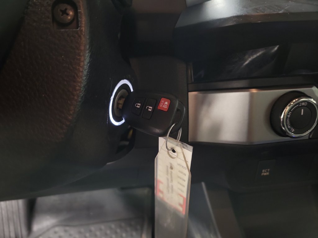 Used 2017 Toyota Tacoma SR w/ Tow Package AWD/4WD image 23