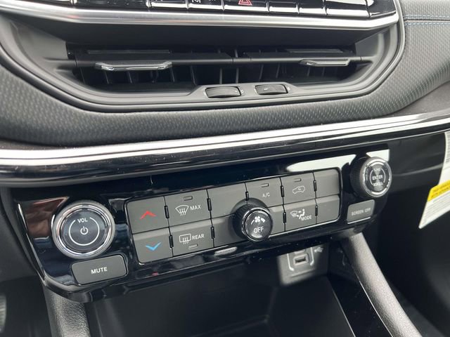 New 2026 Jeep Compass Latitude image 20