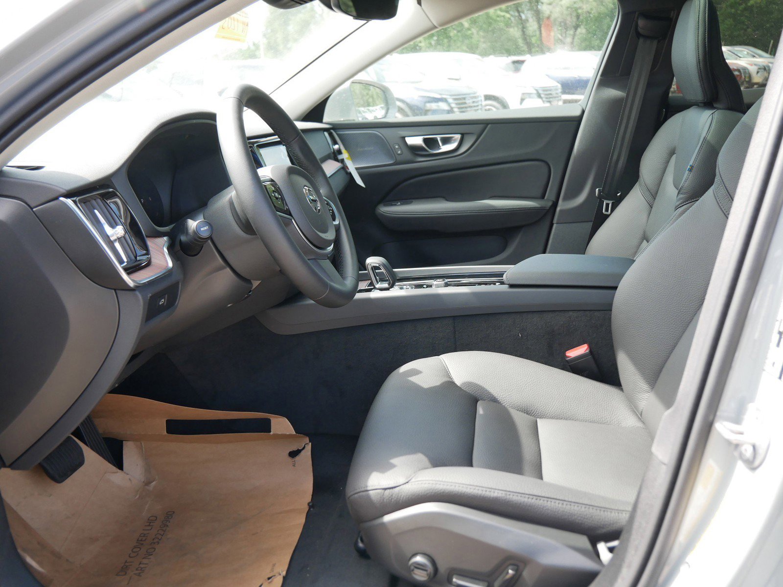 New 2026 Volvo V60 B5 Cross Country Plus w/ Climate Package image 5