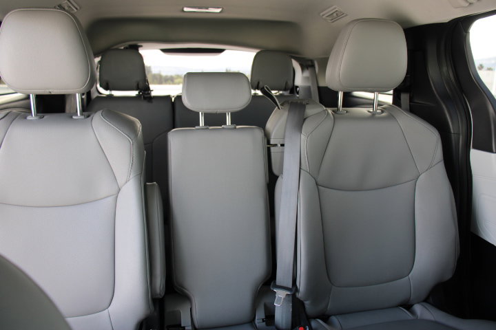 Certified 2025 Toyota Sienna XLE image 23