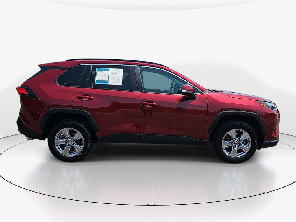 Used 2023 Toyota RAV4 XLE AWD/4WD image 4
