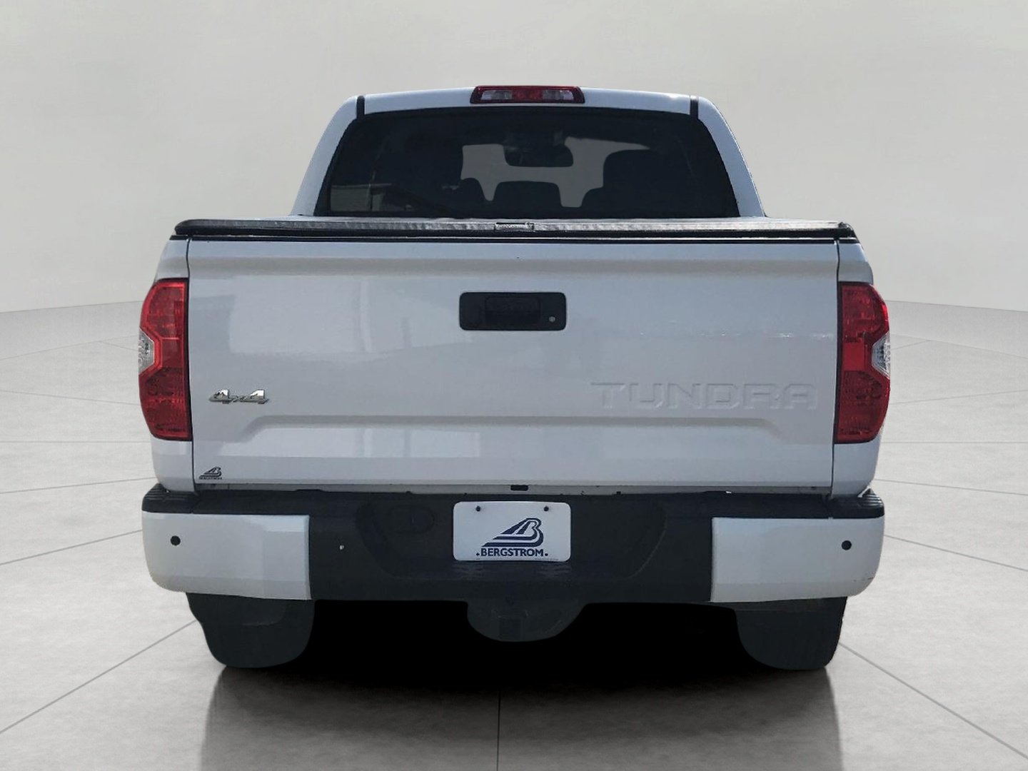 Used 2018 Toyota Tundra Limited w/ Limited Premium Package AWD/4WD image 24