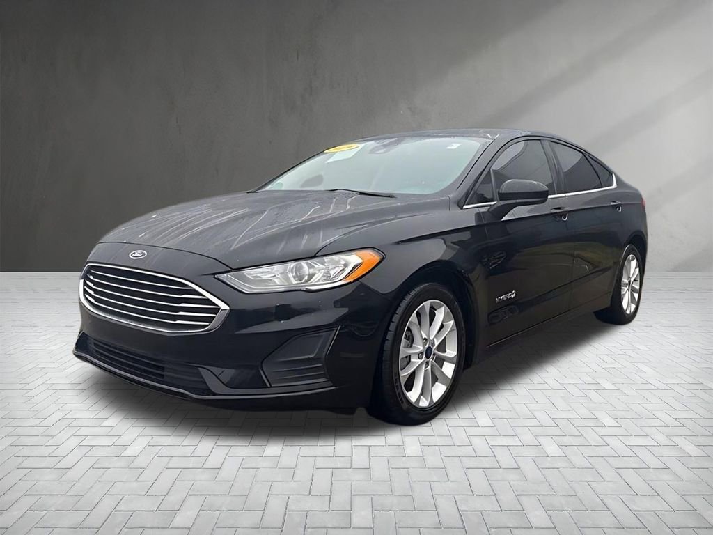 Certified 2019 Ford Fusion SE image 3