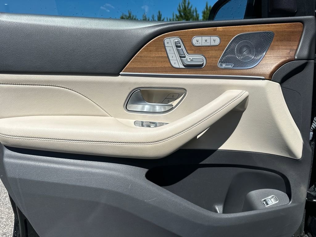 Used 2020 Mercedes-Benz GLS 450 4MATIC image 30