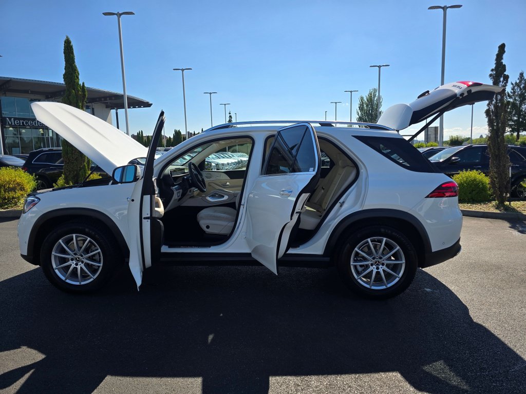 Used 2024 Mercedes-Benz GLE 350 4MATIC w/ Driver Assistance Package image 12
