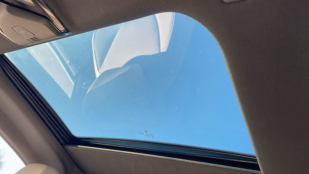 Used 2025 BMW 430i Coupe w/ Premium Package image 11