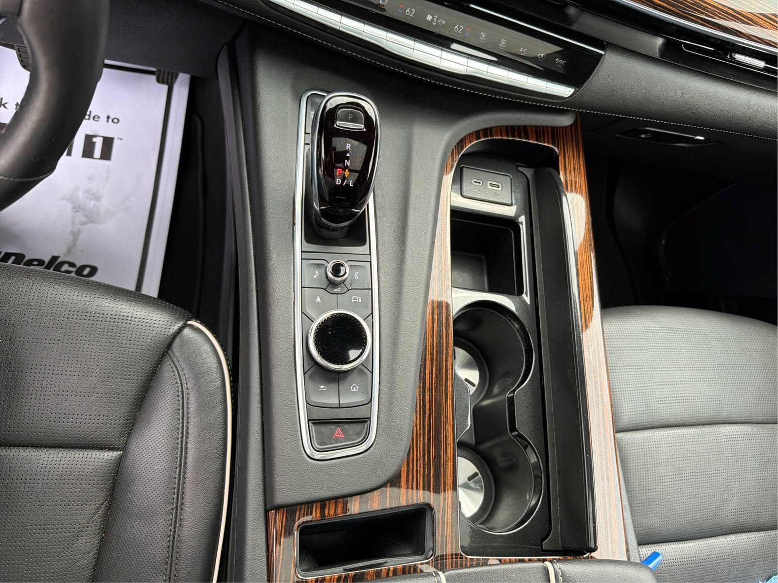 Certified 2021 Cadillac Escalade Premium Luxury AWD/4WD image 16