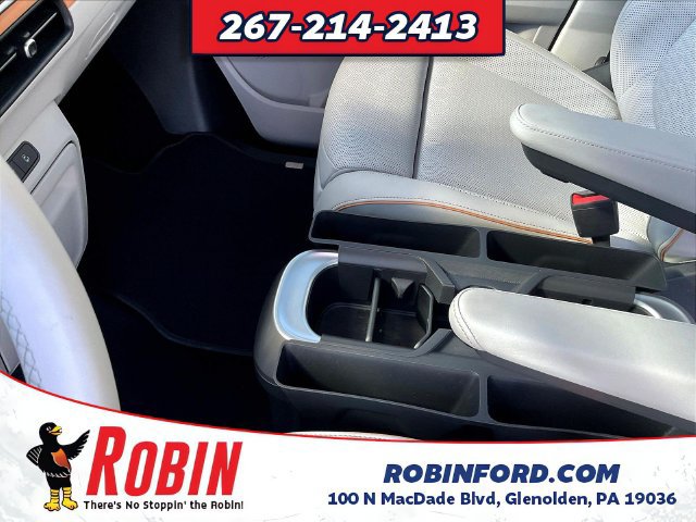 Used 2025 Volkswagen ID. Buzz 1st Edition w/ Cupholders Package AWD/4WD image 18