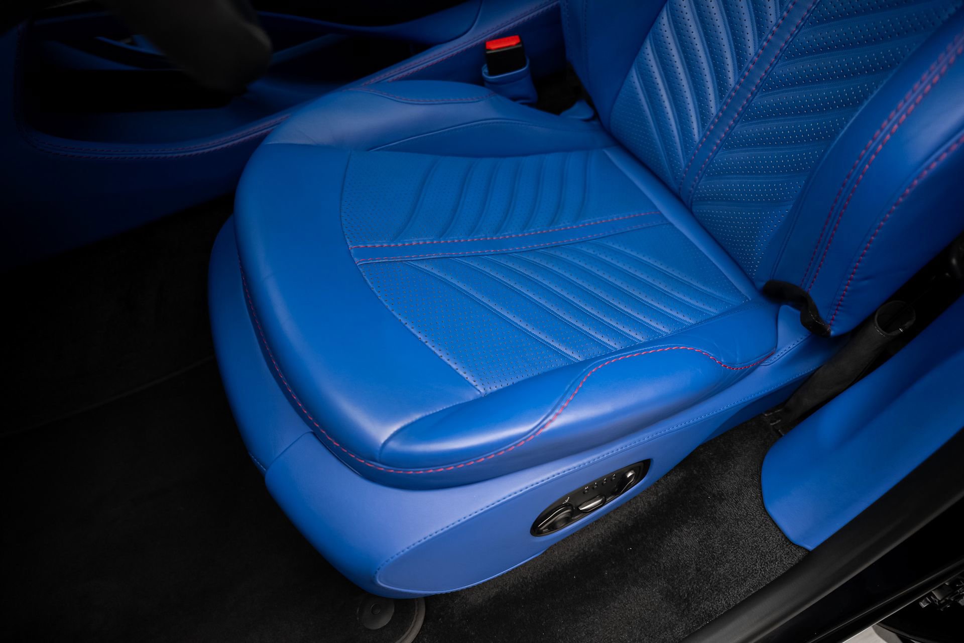 Used 2023 Aston Martin DBX 707 image 63