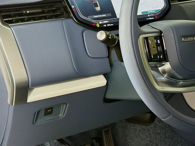 New 2026 Land Rover Range Rover SV image 10