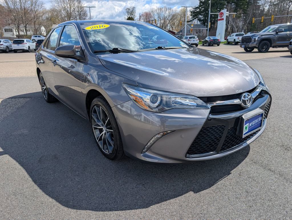 Used 2016 Toyota Camry XSE w/ Moonroof Package FWD image 7