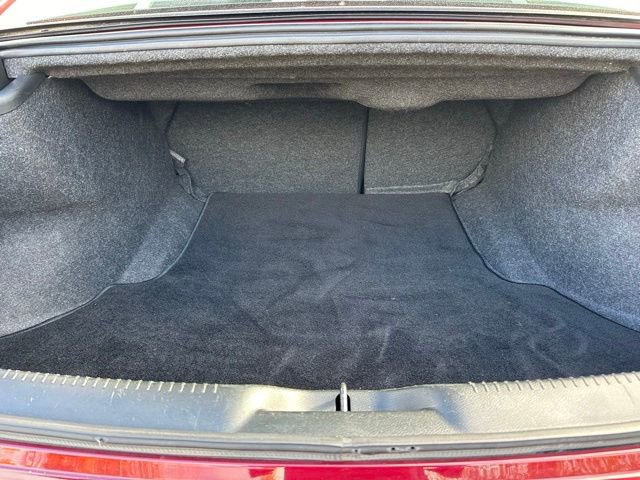 Used 2018 Chrysler 300 Limited image 14