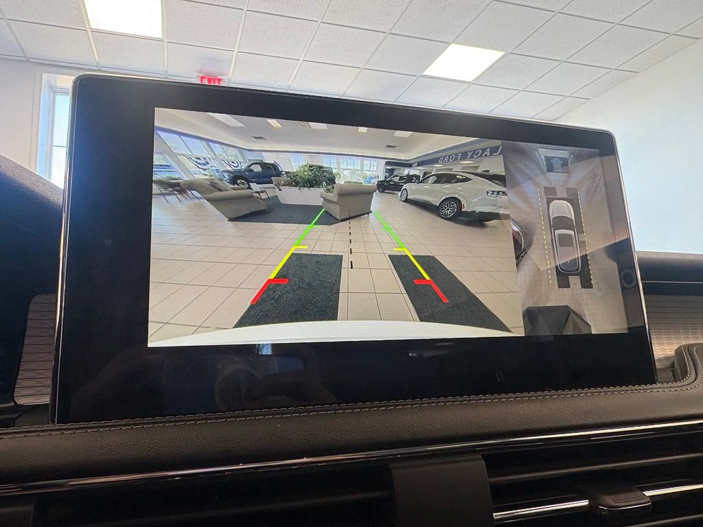 Used 2023 Lincoln Corsair AWD w/ Equipment Group 101A image 28