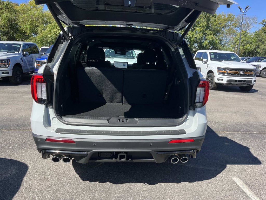 New 2027 Ford Explorer ST w/ Sun And Sound Package AWD/4WD image 14